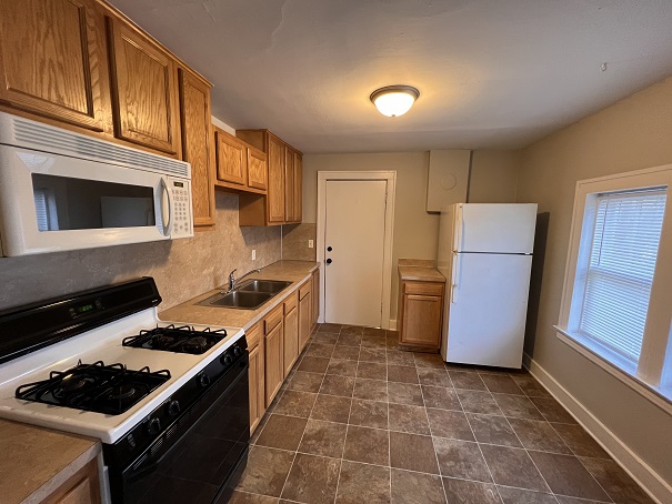 810 Leonard NE Grand Rapids, MI 49503 Suite 2